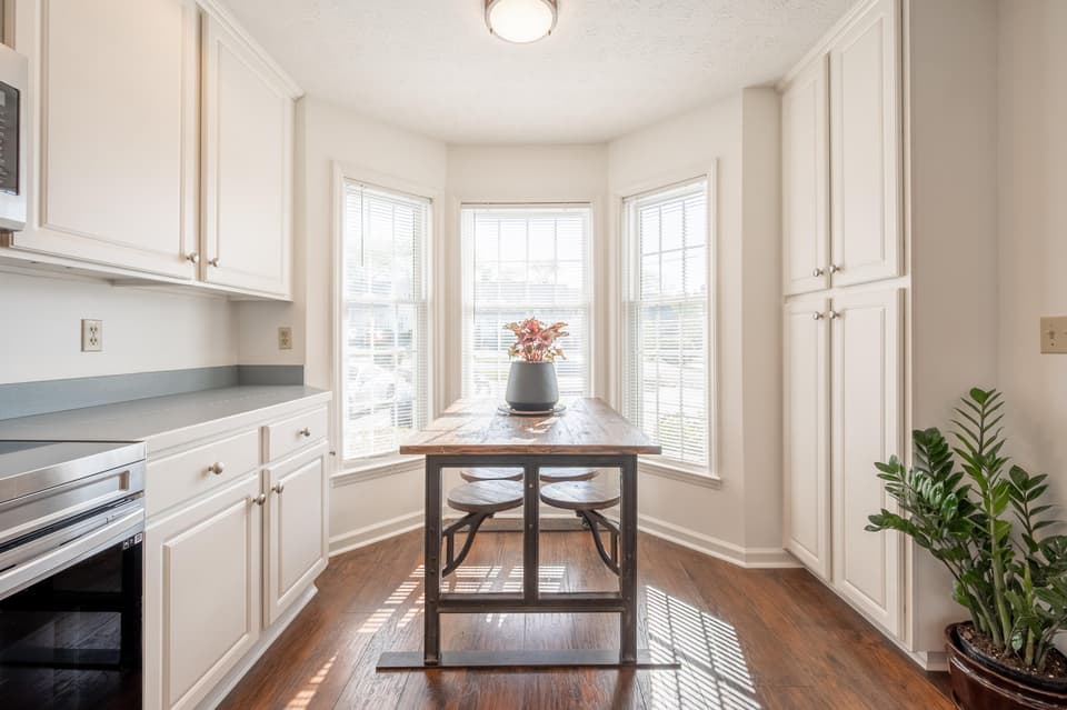 1654 York Dr NW, photo 12 of 38