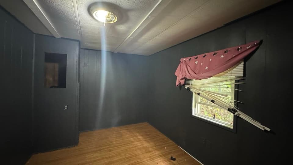 475 Stone Street, photo 7 of 10