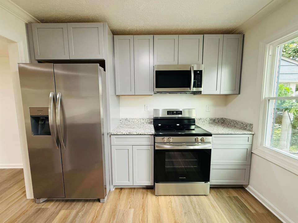 660 Cambria Street NW, photo 4 of 27