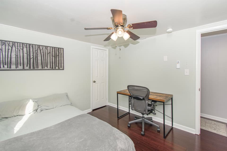 410 Miller Street SE, photo 30 of 40