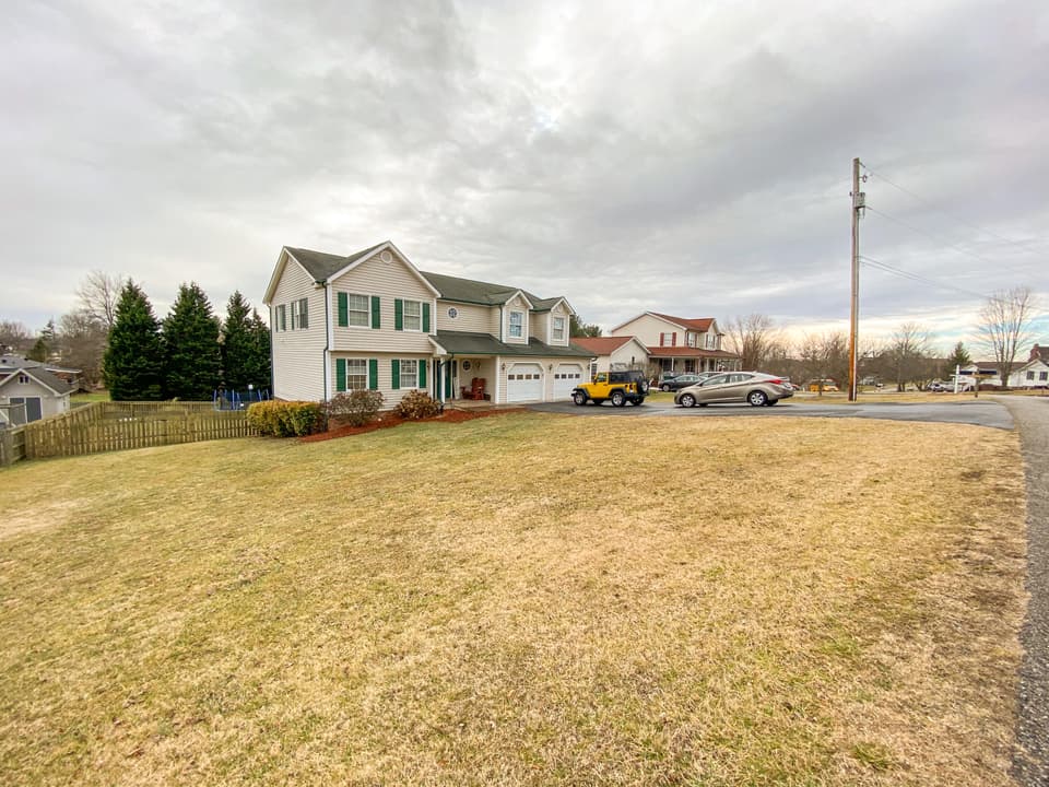 35 Belmont Dr NW, photo 3 of 28
