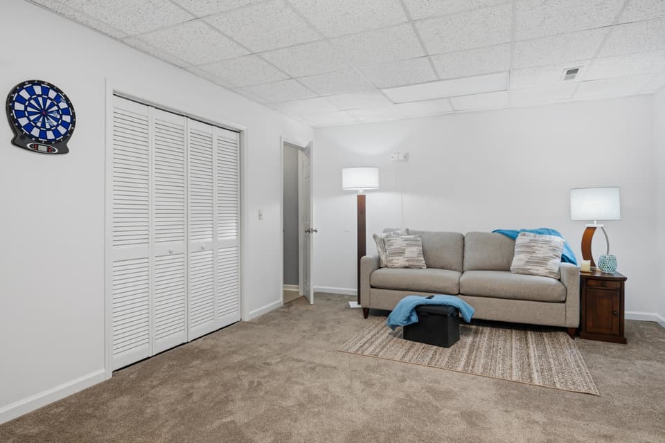 1662 York Drive, photo 34 of 40