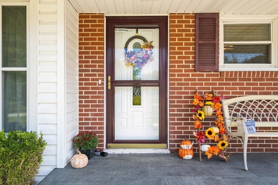 106 Roseland Drive, photo 3 of 39