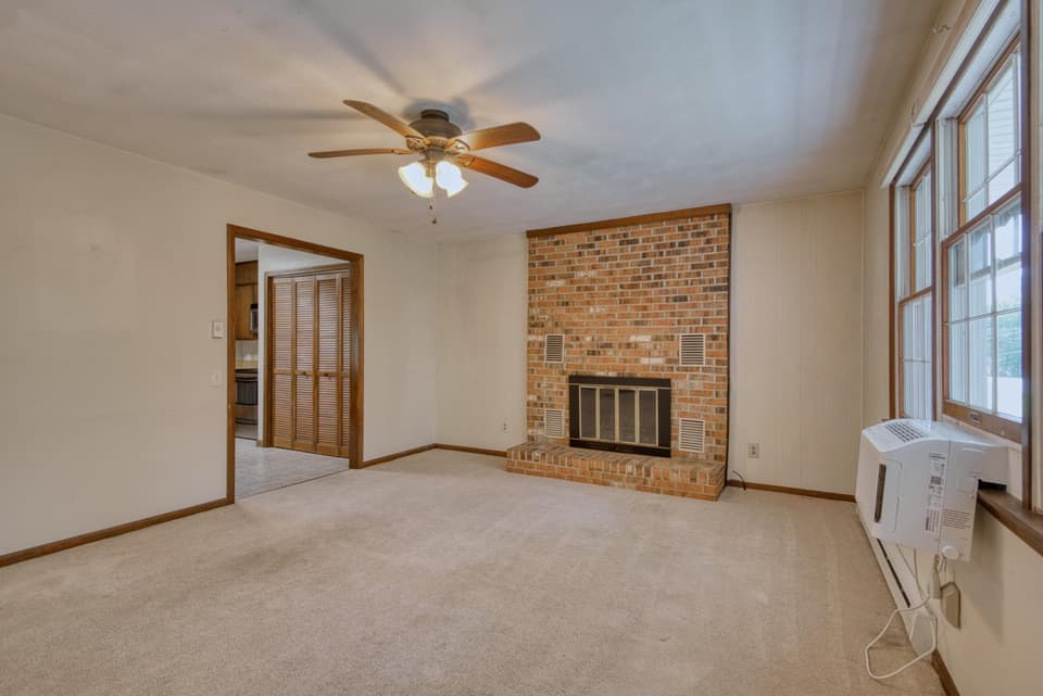 850 Church Street, photo 9 of 40