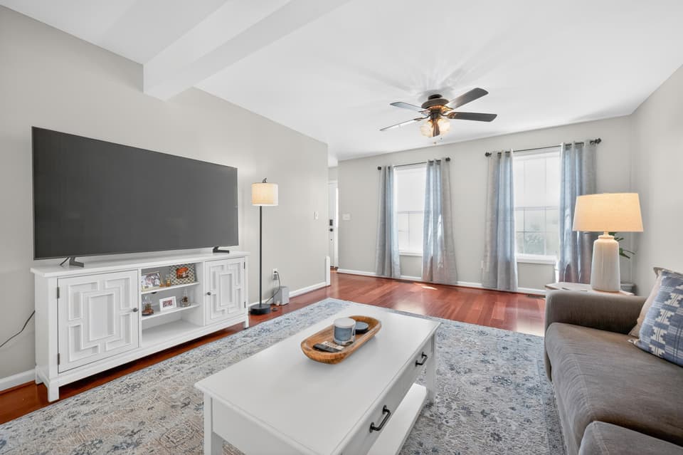475 Majestic Drive, photo 9 of 40