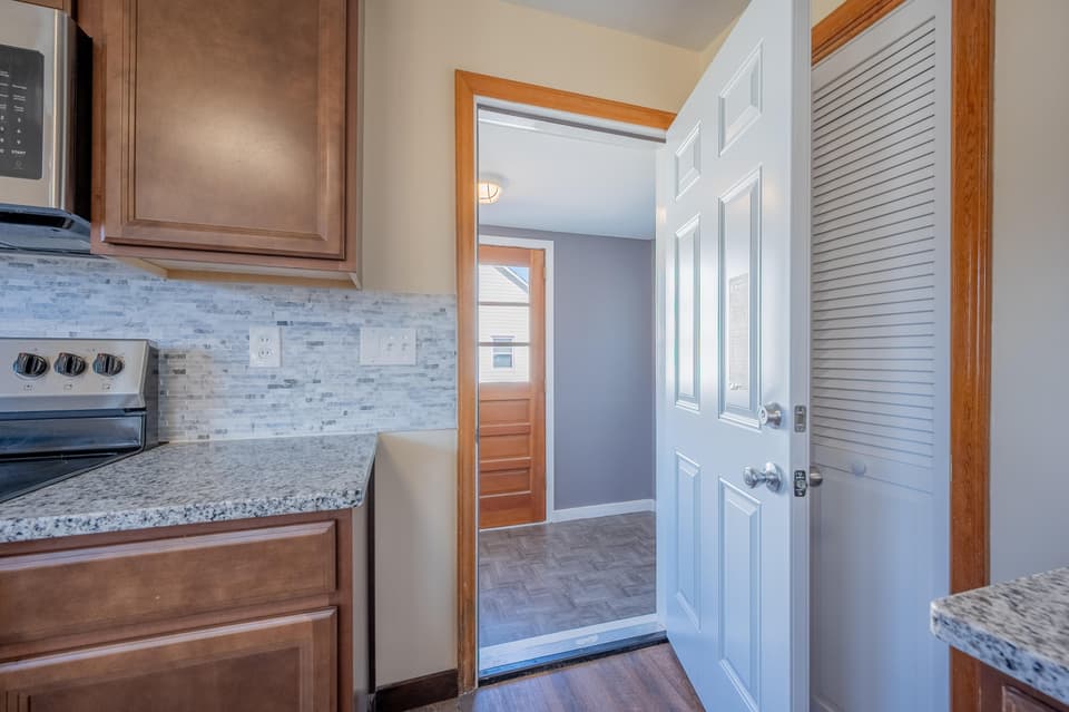 120 James St NW, photo 27 of 39