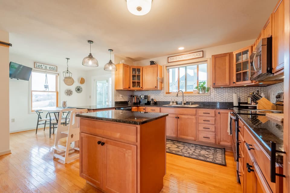 160 Spring Buck Lane, photo 18 of 40