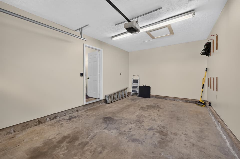 650 Kamran Drive, photo 31 of 40