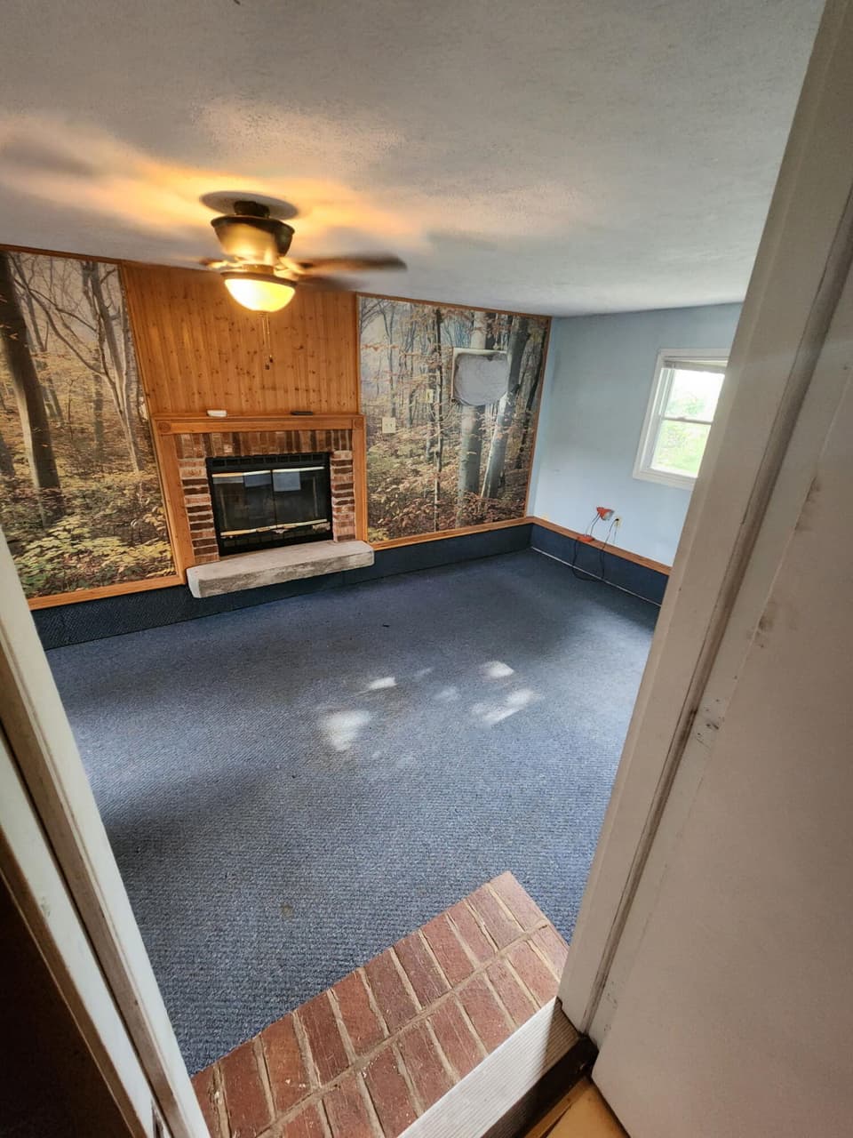 930 Stafford Dr, photo 6 of 39