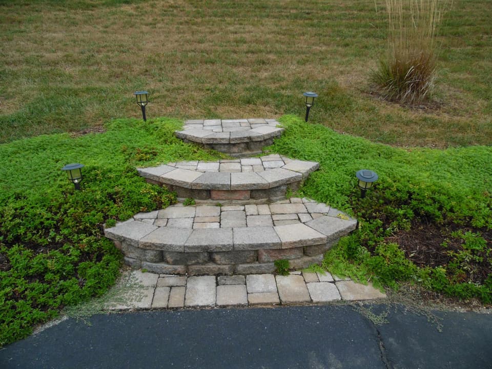 635 Keystone Drive NW, photo 5 of 22