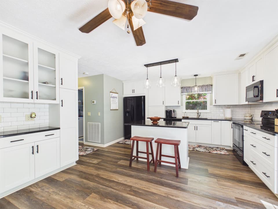 1525 Sleepy Hollow Road, photo 34 of 40