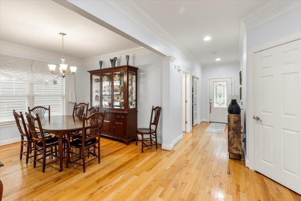 300 Roudabush Drive NW, photo 12 of 40
