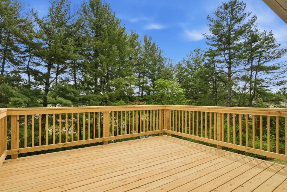 665 Betty Drive, photo 8 of 39