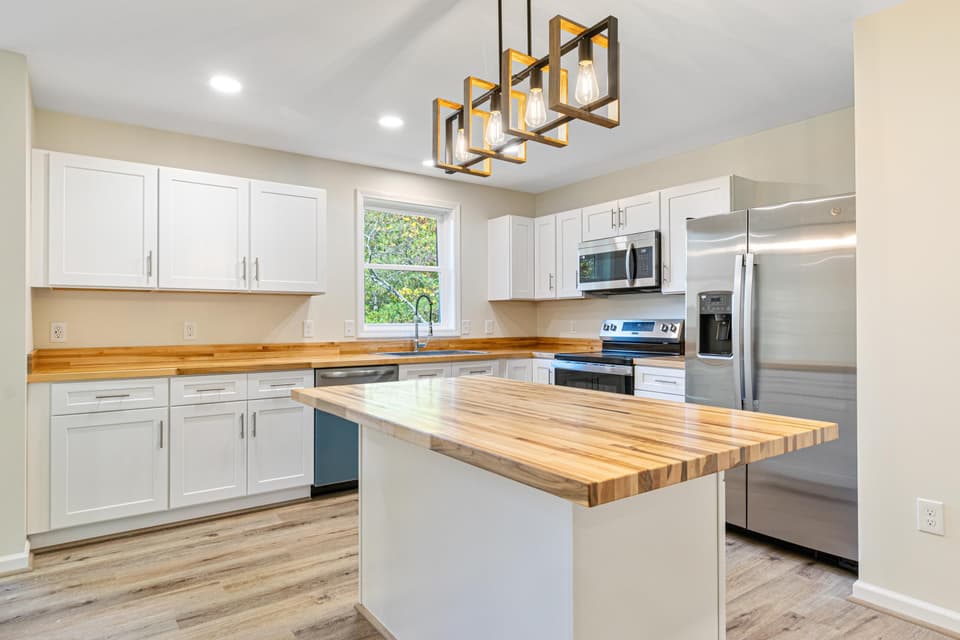 335 John Lemley Lane, photo 9 of 40
