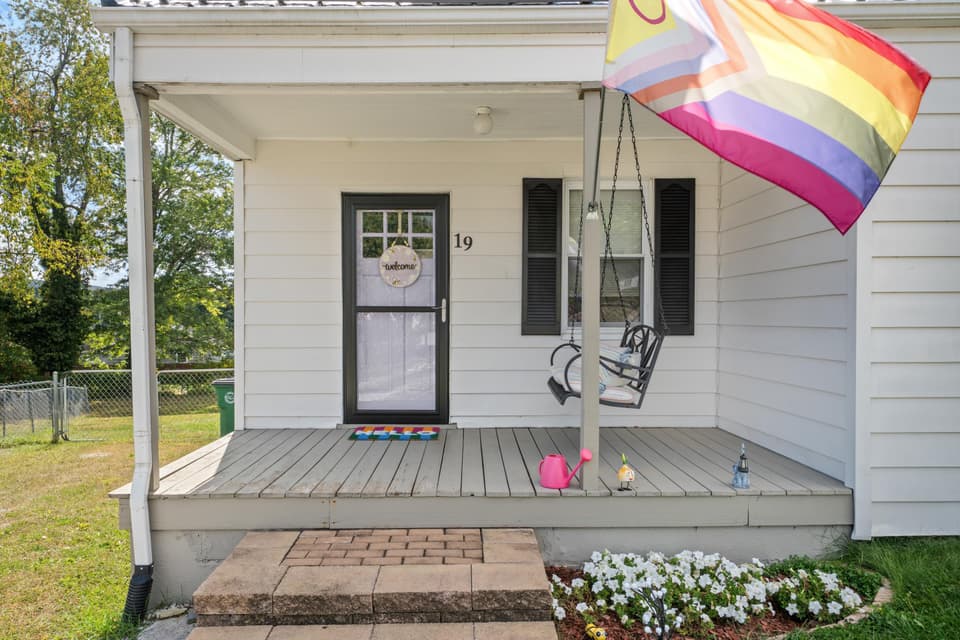 19 Victory Heights Drive NW, photo 4 of 31