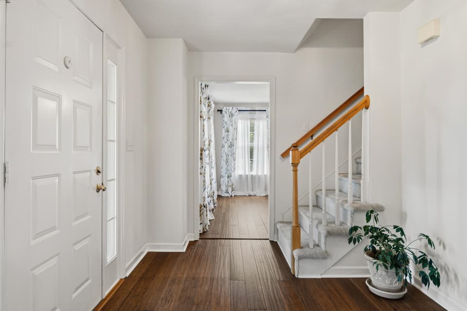 55 Sapphire Avenue, photo 10 of 40