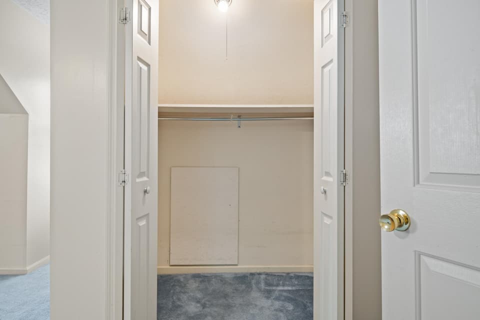 1305 Chestnut Drive, photo 27 of 40