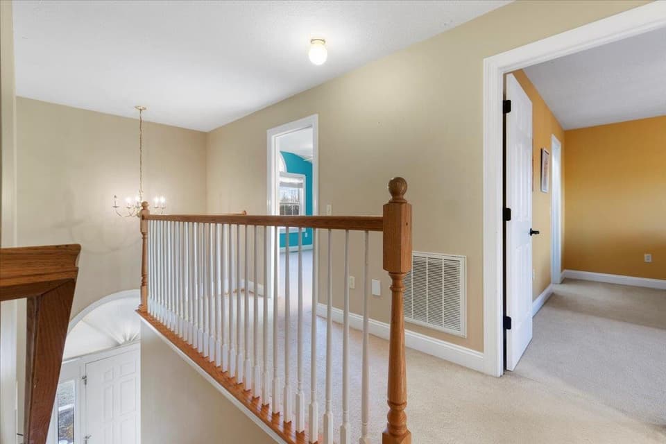 250 Barkwood Street, photo 34 of 40