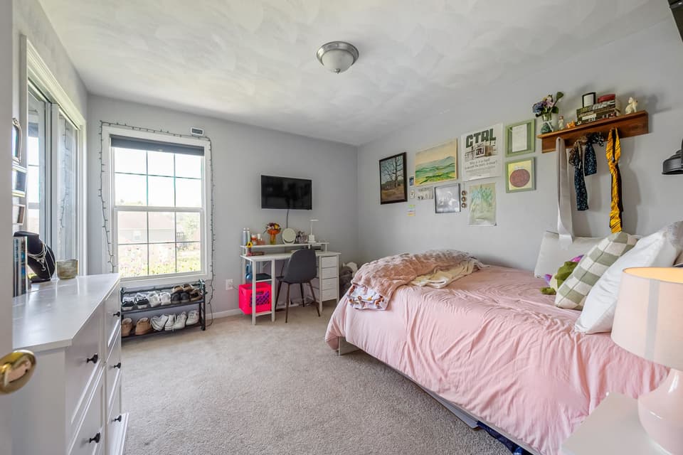 210 Berkshire Drive, photo 35 of 40