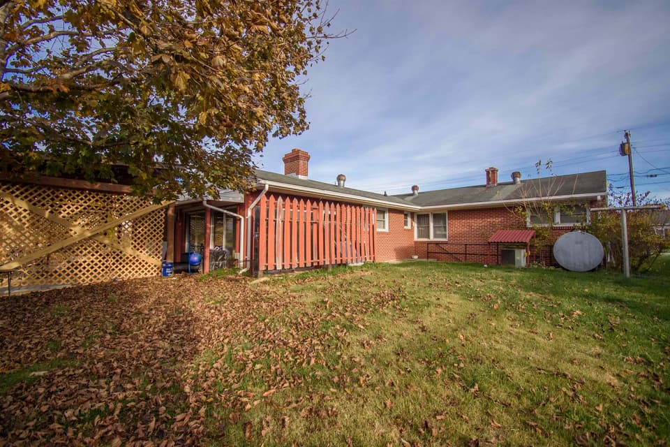 16 Alleghany Street SE, photo 5 of 40