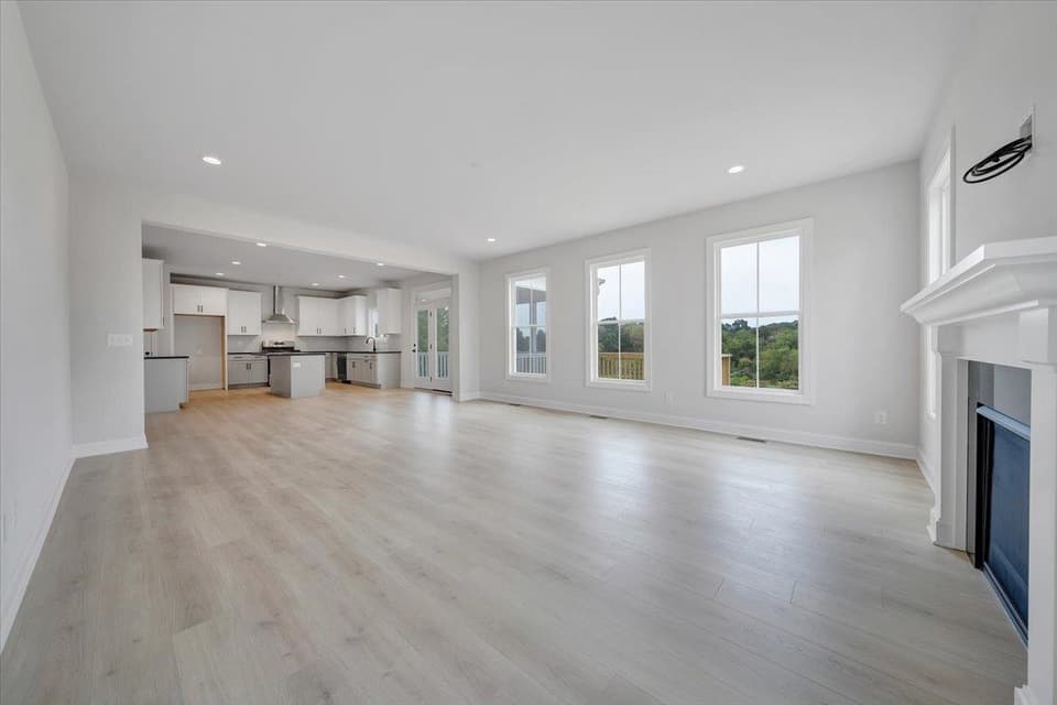 974 Round Meadow Drive, photo 17 of 40
