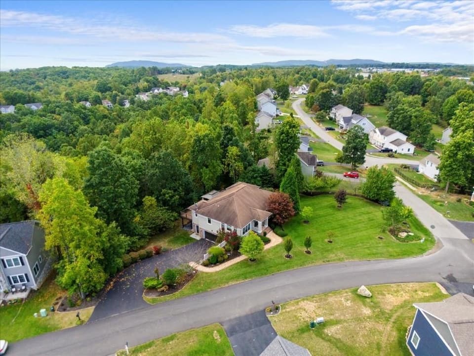 1311 Walnut Ridge Road, photo 4 of 40