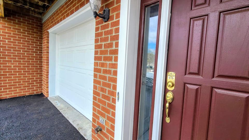 135 Blue Leaf Dr NW, photo 3 of 37