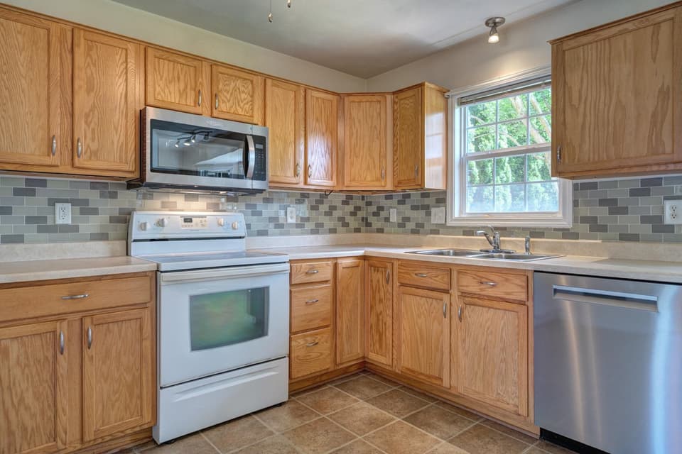 250 Sequoia Circle NW, photo 15 of 37