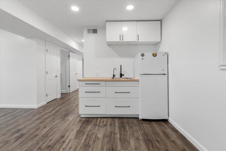 120 SE Howery Street, photo 28 of 40
