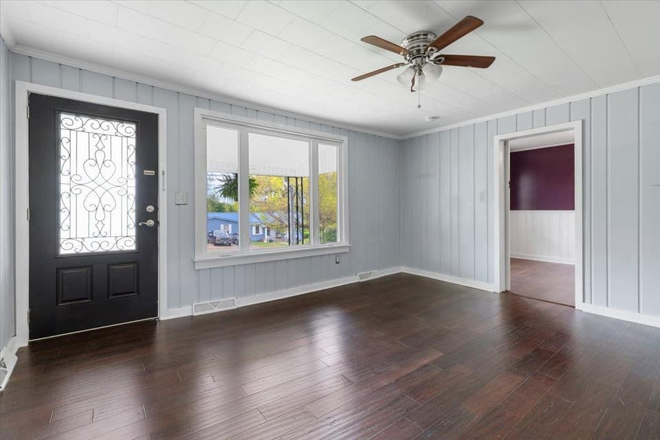 690 Harless Street, photo 10 of 40