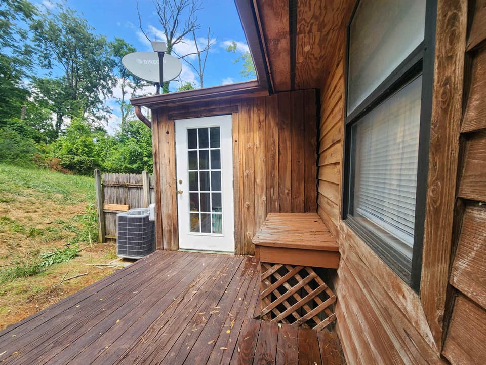 2594 Townhouse Street, photo 16 of 17