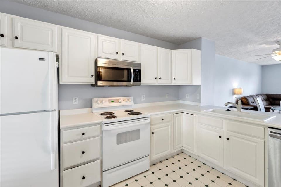 1535 Providence Boulevard, photo 9 of 40