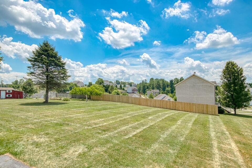 15 Kays Dr NW, photo 11 of 32