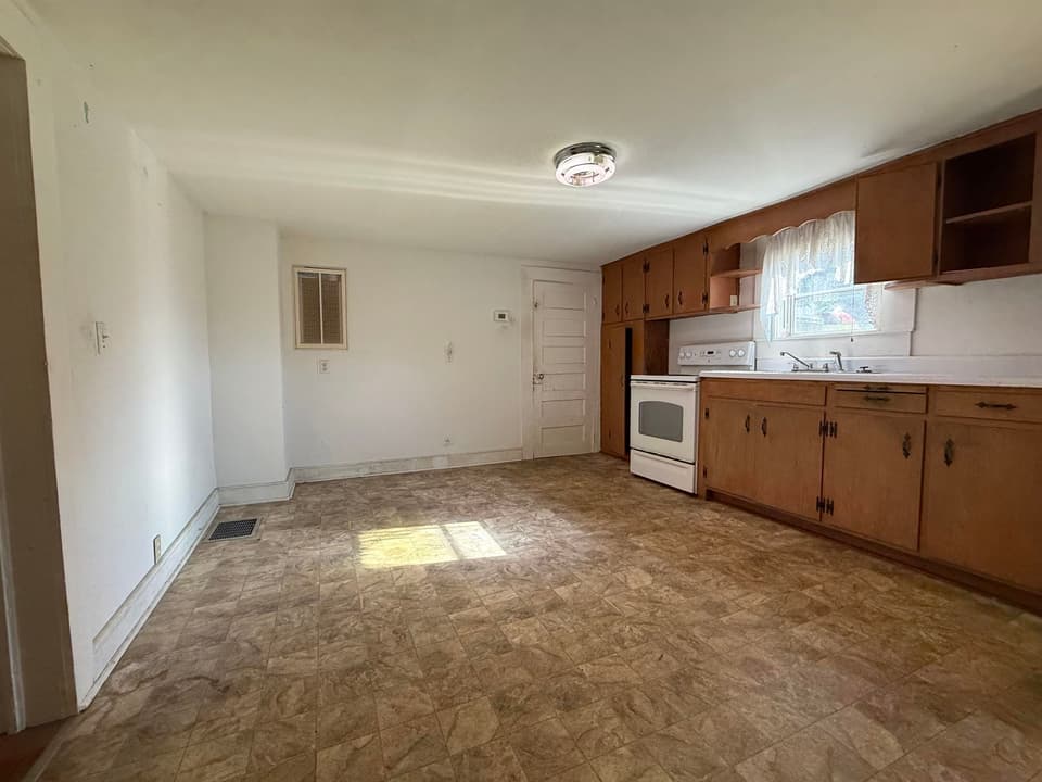 945 Montgomery Street, photo 19 of 31