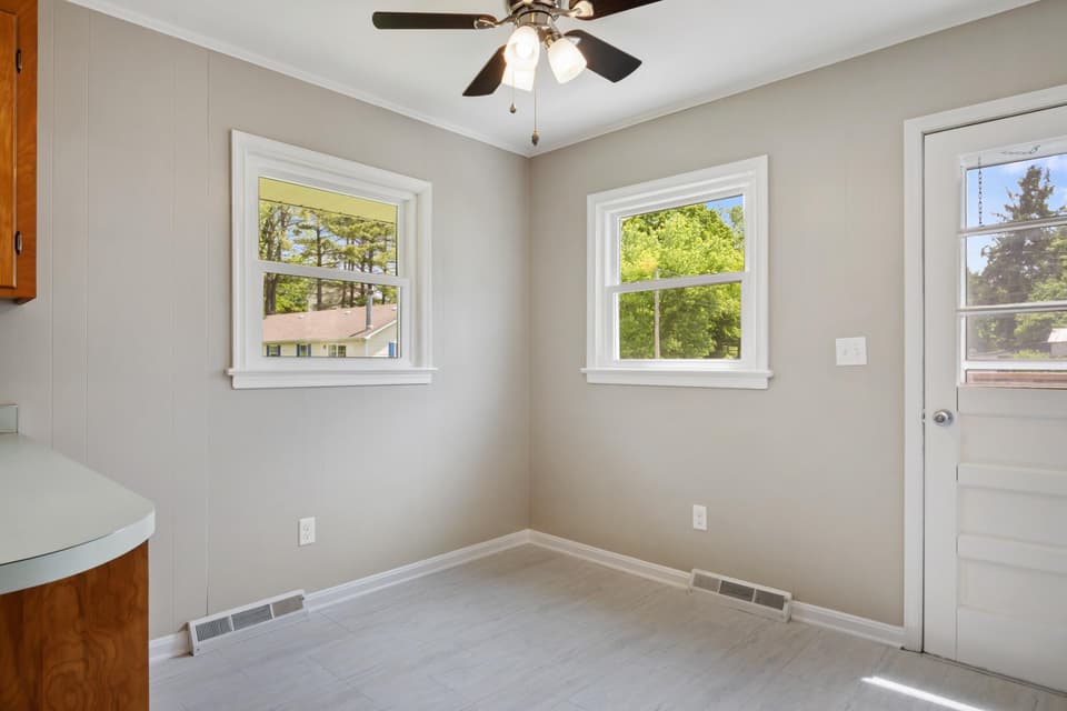660 Colhoun Street, photo 11 of 35
