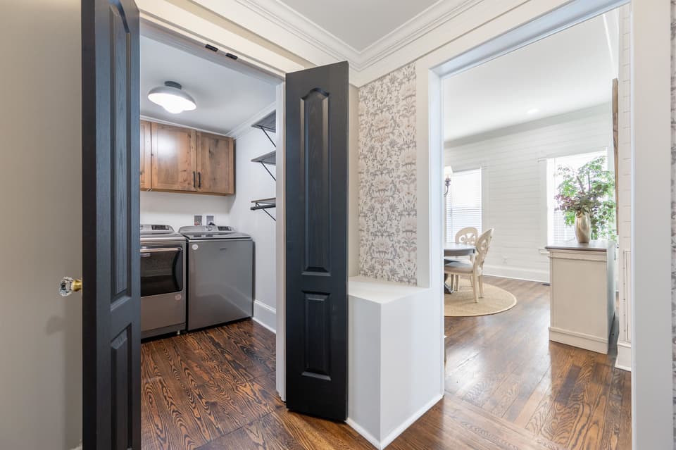 200 S Franklin Street, photo 21 of 40
