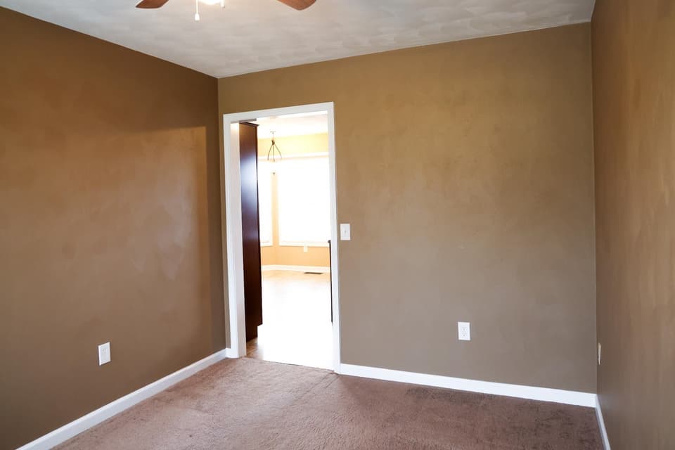 505 Keystone Drive, photo 12 of 40
