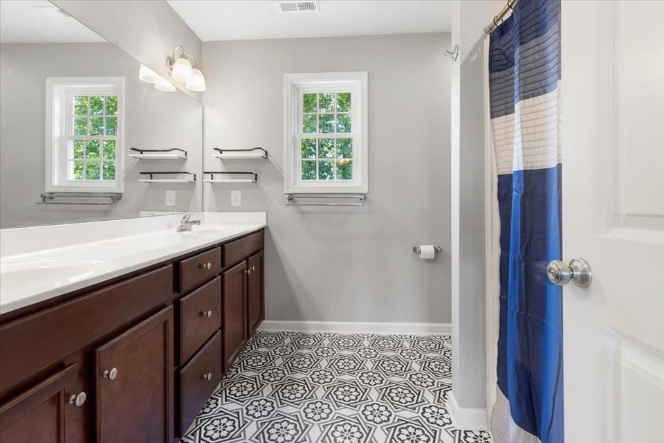 954 Brooklyn Avenue, photo 32 of 40