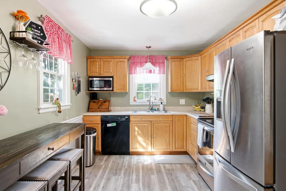 270 Haymaker Street, photo 8 of 35