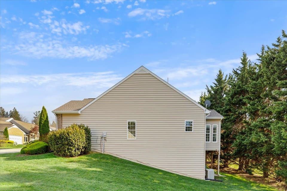 150 Slate Creek Drive NW, photo 3 of 40