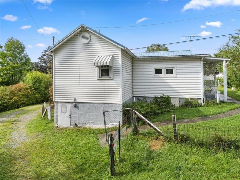 2369 Peppers Ferry Road NW, photo 26 of 37