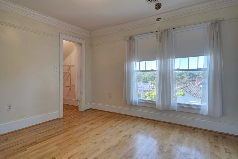 110 Lester Street, photo 35 of 40