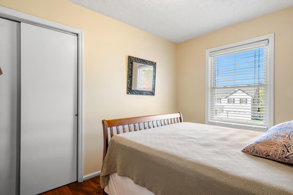 505 Willow Drive, photo 20 of 40