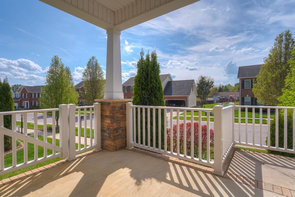 160 Roudabush Drive, photo 8 of 34