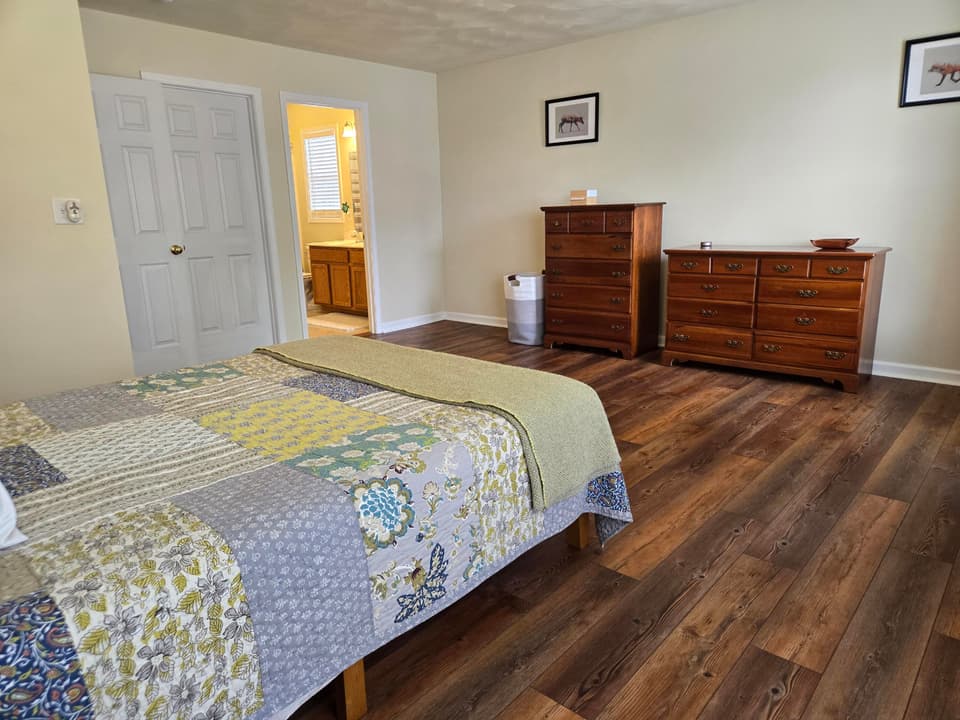 440 Windsor Dr, photo 14 of 33