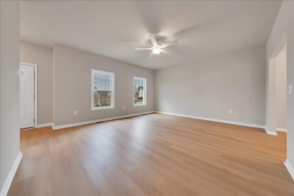 1585 Kensington Way NW, photo 5 of 40