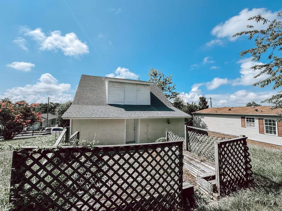 660 NE Liberty Street, photo 20 of 25