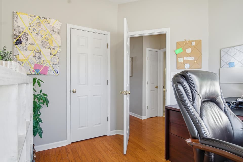 310 Windsor Drive, photo 29 of 40