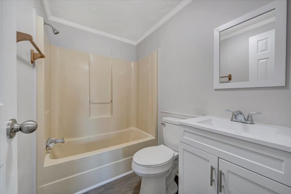 1670 Blair Street, photo 3 of 40