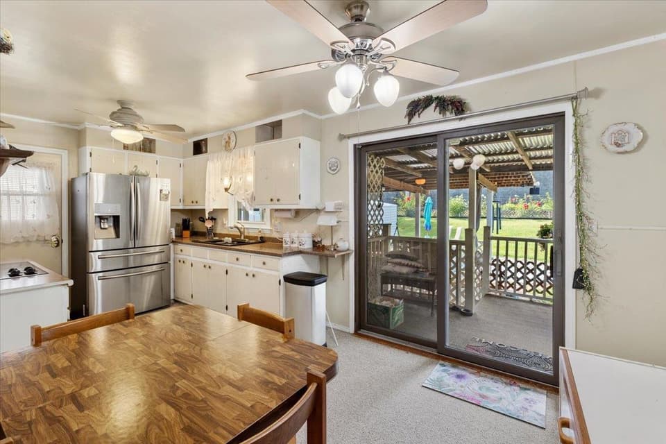 1015 Reading Road, photo 11 of 40